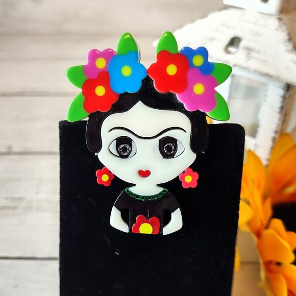 New Frida Kahlo 3-D Acrylic Pin/Brooch Artsy, Eclectic, Funky, Fun, Collectable - Picture 1 of 6